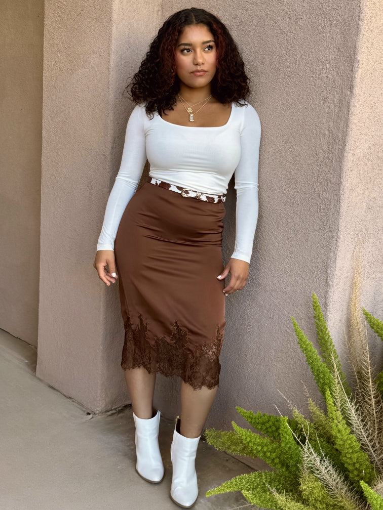 Falda Midi Mocha Whisper de Encaje